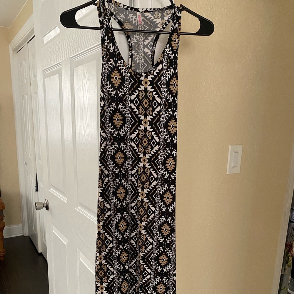 Sleeveless maxi dress